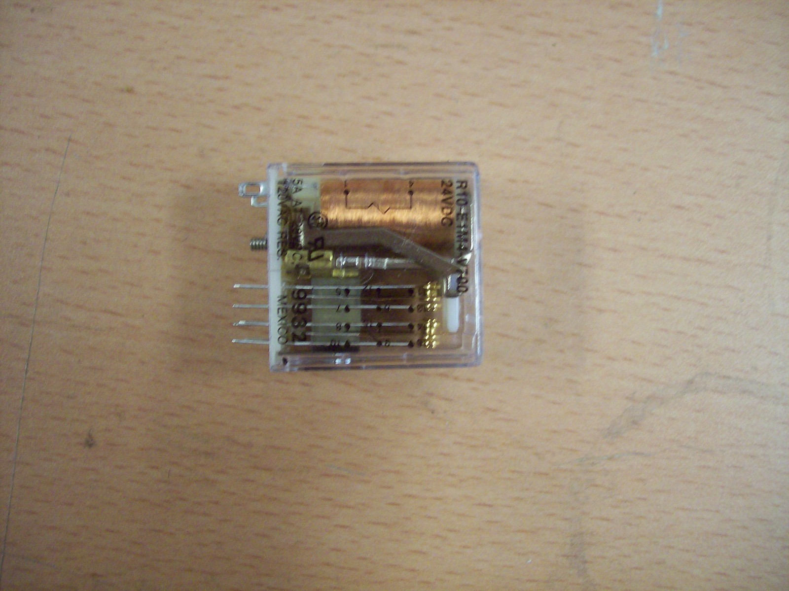 r10-e1m4-v700 24vdc relay gp 5a at 28vdc120vac res.sa 9932 P&B 4pdt 6-1393765-0 - $33.07