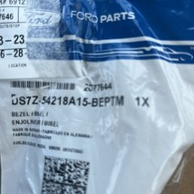 Genuine OEM Ford Bezel DS7Z54218A15BEPTM - $18.70