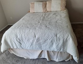 Beautiful Martha Stewart Queen Size Comforter Set – EXCELLENT CONDITION ... - £93.41 GBP