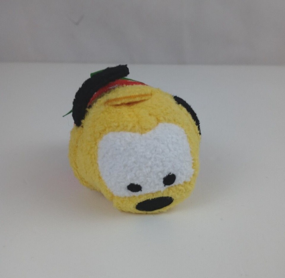 Disney Tsum Tsum Limited Edition Christmas Present Pluto Mini Stackable ... - $5.97