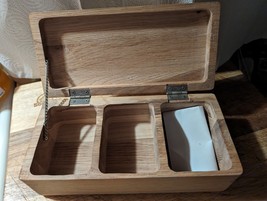Rachael Ray Wooden Salt Box Signed or Imprinted on the Bottom - $13.80 CAD