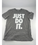 Nike Tshirt Mens Gray White Pullover Short Sleeve “Just do It” Sportswea... - $195.90 MXN