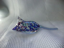 Stunning Blue &amp; White Fleck Glass Mouse  Paperweight - $12.40