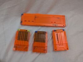 Lot of 4 Nerf Dart Gun N-Strike Elite Ammo Magazine Clips +33 Darts - €11,13 EUR Lot of 4 Nerf Dart Gun N-Strike Elite Ammo Magazine Clips +33 Darts - €11,13 EUR