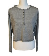 NEW Women&#39;s Crop Long Sleeve Boxy Henley T Shirt  Gray Size M New - £9.38 GBP