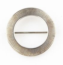 Sterling Silver Ridged Brooch by Jewel Art 4.4 grams 31 mm Diameter - $1,586.57 MXN