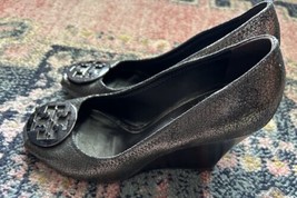Tory Burch Julianne Wedge Heels Peep Toe Metallic Pewter Size 9 - $72.51