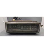 Vintage *Parts Only* General Electric Flip Clock Radio Alarm Clock 7-4305F  - $410.09 MXN