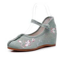 Butterfly Embroidered Women 3cm Hidden Platform Shoes Jacquard Old Beijing Shoes - £30.54 GBP