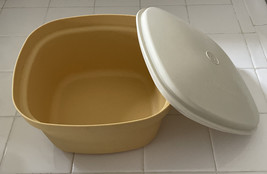 Vintage Tupperware Square Container Yellow With  Off-White Lid - £6.14 GBP