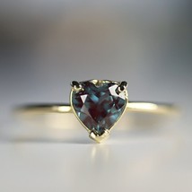 Alexandrite Engagement Ring Heart Cut Alexandrite Ring 14k Gold Alexandrite Gift - £881.86 GBP