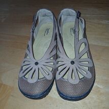 JAMBU LADIES BROWN LEATHER FLATS W/HOOK &amp; LOOP ADJUSTABLE STRAP-11M-GENT... - $12.00