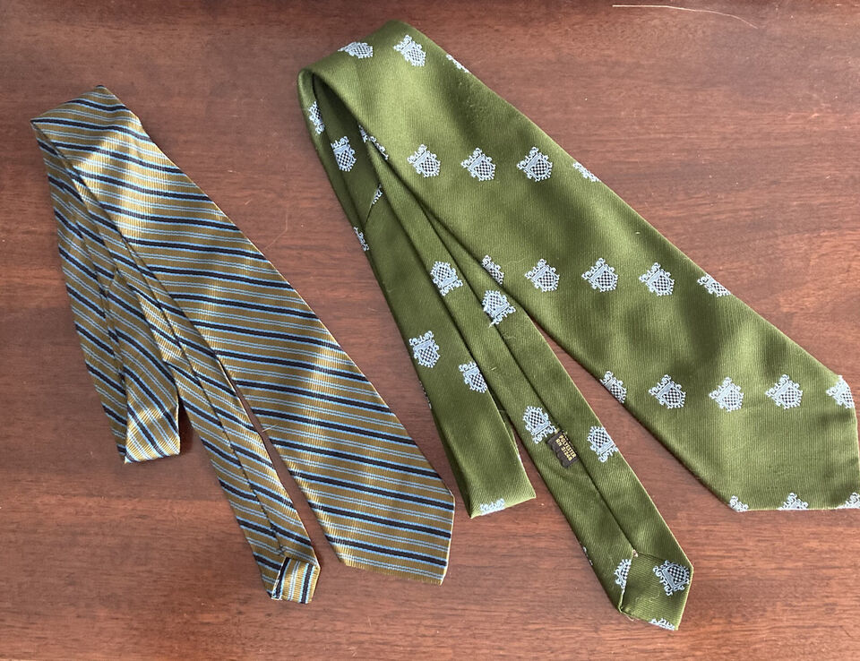 Lot 2 Vintage 70s Ties Acetate Polyester Olive Green Blue Stripes - $8.60