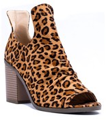 GC Shoes Womens Susana Heeled Sandal,Leopard,6.5M - £95.21 GBP