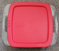 Pyrex 2 Quart  Casserole Dish With Lid Cooking Baking Picnic Reunion Gif... - £15.94 GBP