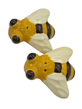 Bumble Bee Pottery Salt &amp; Pepper Shakers Yellow Black Ceramic Collectible SET - £13.04 GBP