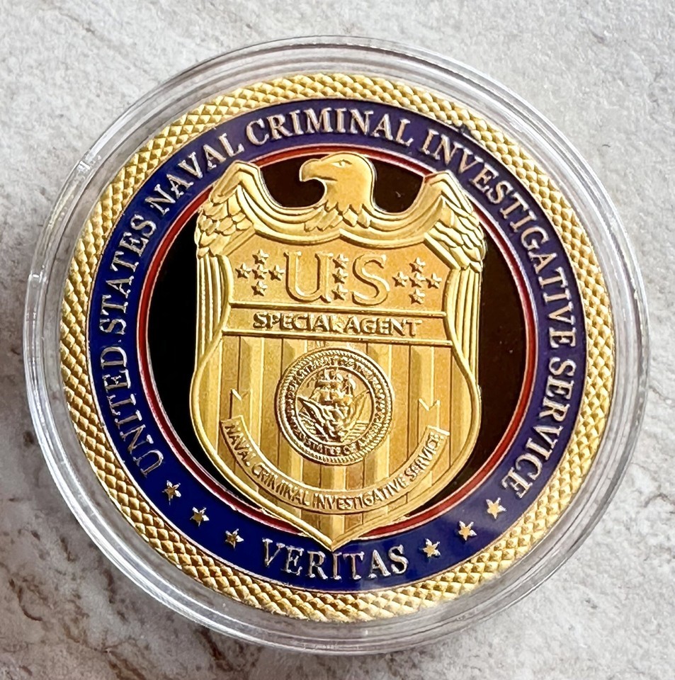 U S NAVAL CRIMINAL INVESTIGATIVE SERVICE Coin With Retirement Award Item image 3