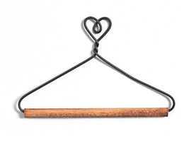 Ackfieldwire Heart With Dowel 4 Inch Hanger - $7.95