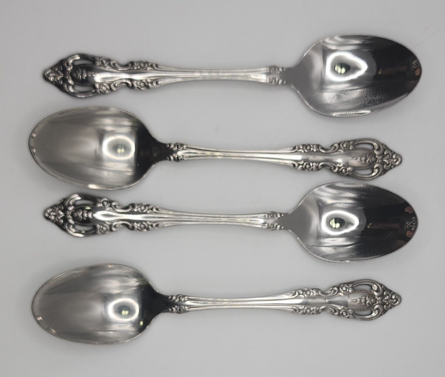 Primary image for Oneida Community Stainless Brahms Oval Soup Spoon 6 7/8" - Set of 4