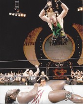 Rob Van Dam Vs Mark Henry 8X10 Photo Wrestling Picture Wwf Color - £3.88 GBP