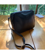 Giani Bernini Navy Box Leather Shoulder Bag Travel Purse Zip Vegan Pockets - $337.76 MXN