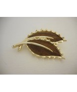 Vintage Sarah Coventry Leaf Goldtone and Wood  like Brooch granny core - $9.20