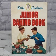 Betty Crocker&#39;s Junior Illustrated Junior Baking Book 1953 - £8.87 GBP