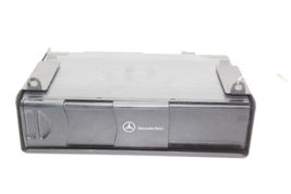 03-08 MERCEDES-BENZ SLK320 6 Disc CD Changer Player F1593 image 2