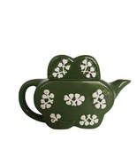Cute 1990&#39;s green &amp; white ceramic Irish clover themed teapot - $559.01 MXN