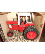 Ertl Toys &quot;International 1586 Tractor With Cab&quot; Mint In Box 1/16 Scale - £27.68 GBP