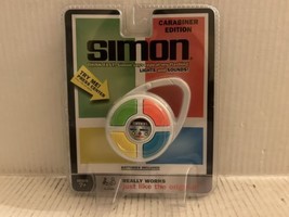 Simon Says Carabiner Lights &amp; Sounds 2012 Hasbro White Edition - $26.72
