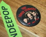 Vintage 1986 The Three Stooges Television Comedy Trio Round Button Pin - £11.84 GBP