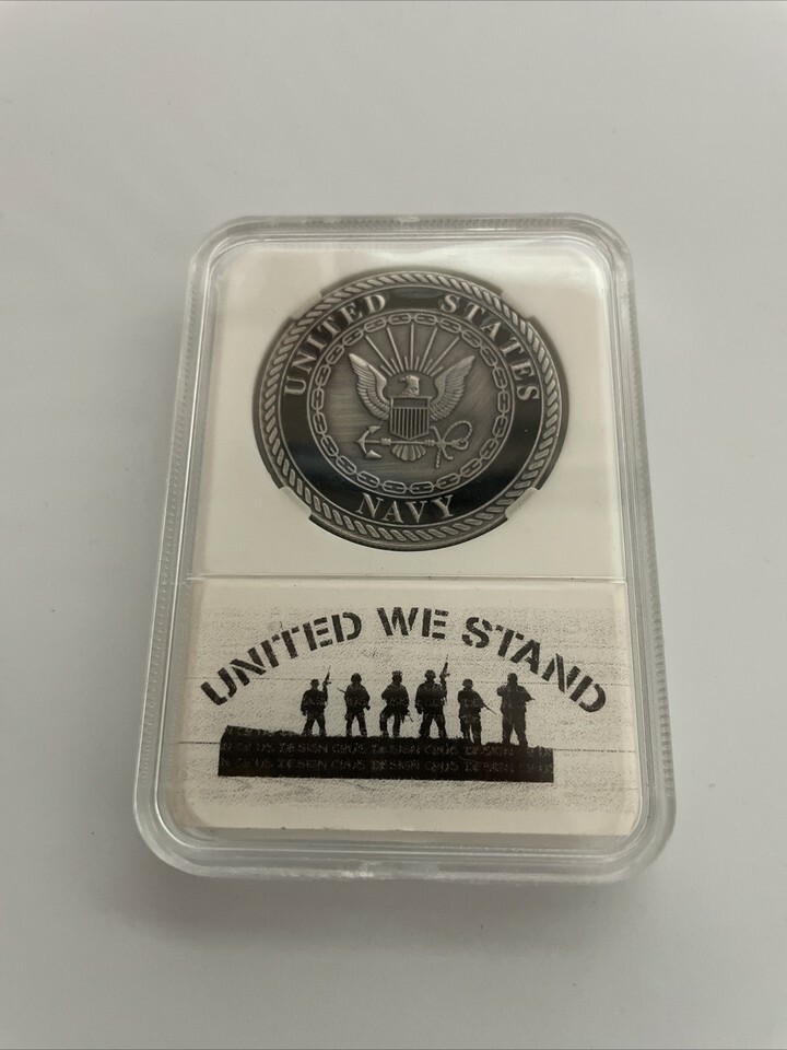 Us Navy Lieutenant 0-3 Coin w/ United We Stand Case Item image 3