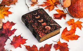 Handmade Sun &amp; Moon Vintage Leather Journal for Men &amp; Women 200 Pages gifts - £31.11 GBP