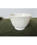 LENOX CANTERBURY SQUARE BOWL 4-1/4&quot; EMBOSSED SIDES GOLD RIM ON BOTTOM ON... - $6.87 CAD