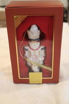 LENOX 2007 Annual Snowman Ornament SNOWY TREATS #6599609 New In Box Christmas - £21.42 GBP