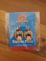 Looney Tunes Tazmanian Devil Playful Zipper Pull Keychain Set Of 2 Taz  - £8.82 GBP