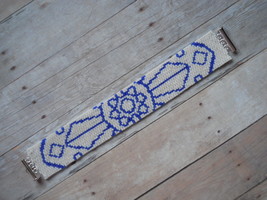 Bracelet: Blue &amp; White Mandala Design, Peyote Stitch, Tube Clasp - £31.34 GBP