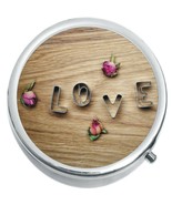 Cookie Cutter Love Roses Medicine Vitamin Pill Box - $16.01 CAD