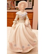Musical Lady Figurine Plays Tune From &quot;Love Story&quot; Original Movie 1970 - $25.64 CAD