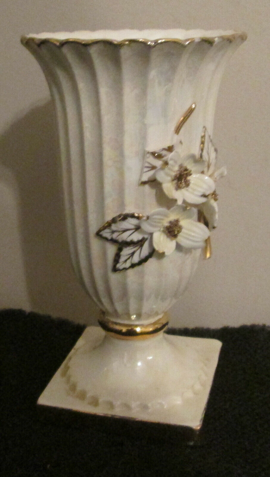 antique NORCREST porcelain vase Marked GD-3 Applied flowers - $13.05