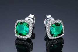 4.20Ct Cuscino Taglio Verde Smeraldo Halo Orecchini a Lobo 14K Oro Bianco Finire - $94.73