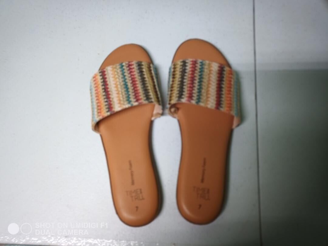 Womens Soft Slip-On  Shoes Size 7 - $2.97