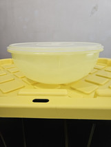 Tupperware Large Fix-n-Mix Yellow Bowl 274-5 w Lid 224-2 USA Vintage  - £15.26 GBP