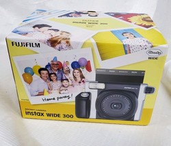 Fujifilm Instax Wide 300 Instant Film Camer Black / Silver LCD image 2