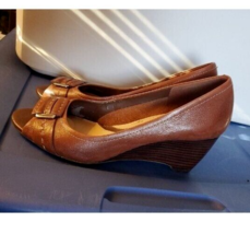 Naturalizer N5 Comfort Wedge brown leather women&#39;s pumps 2.5&quot; heel  size 9M - £18.77 GBP