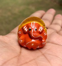 Ganesh Ganesha Idolo indù Dio Pooja in legno da 1 pollice (noce di betel... - $12.04