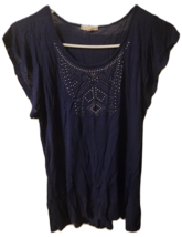 Latitude 10 Navy Graphic Blouse PL - $10.00