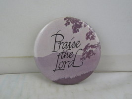 Vintage Religious Pin - Praise the Lord Nature Background - Celluloid Pin  - £11.73 GBP