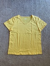 American Sweetheart Women&#39;s Yellow Jersey V-Neck Size L-e382 - $5.54